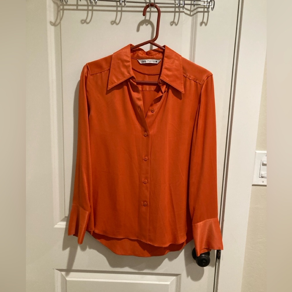 Zara women’s Button-Front Blouse - Orange size small